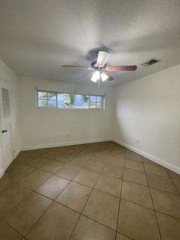 7871 NW 181st Street, Hialeah, FL 33015