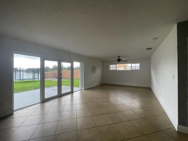 7871 NW 181st Street, Hialeah, FL 33015