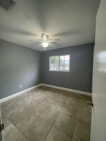 7871 NW 181st Street, Hialeah, FL 33015