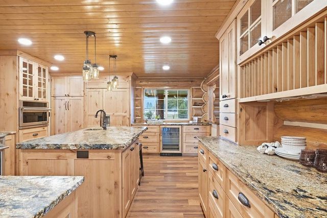 19710 E 8TH Ave, Greenacres, WA 99016
