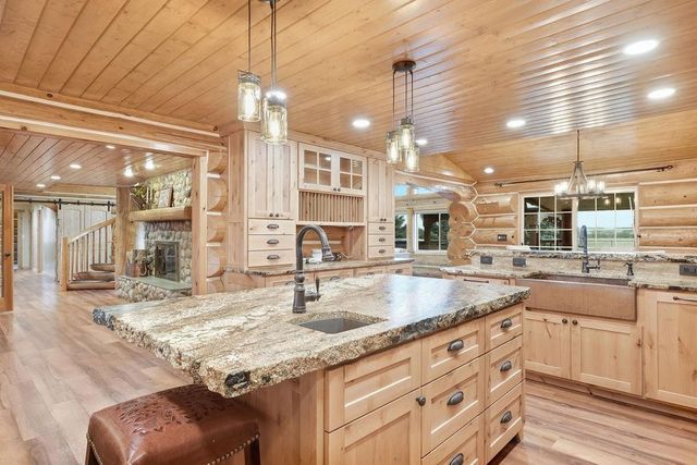 19710 E 8TH Ave, Greenacres, WA 99016