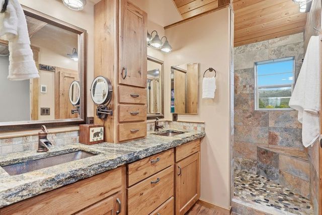 19710 E 8TH Ave, Greenacres, WA 99016