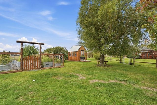 19710 E 8TH Ave, Greenacres, WA 99016