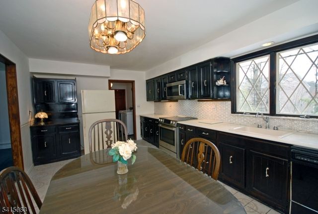 28 Overlook Rd, Little Falls Twp., NJ 07424