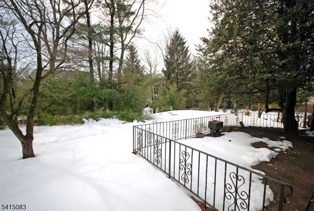 28 Overlook Rd, Little Falls Twp., NJ 07424