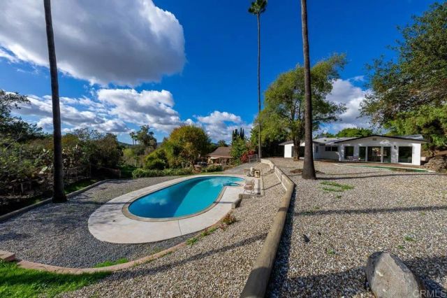 1603 Towell Lane, Escondido, CA 92029