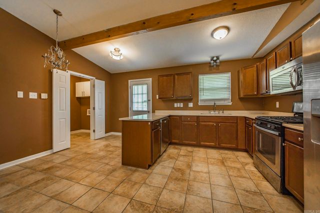 133 Lonsdale Circle, Jacksonville, AR 72076