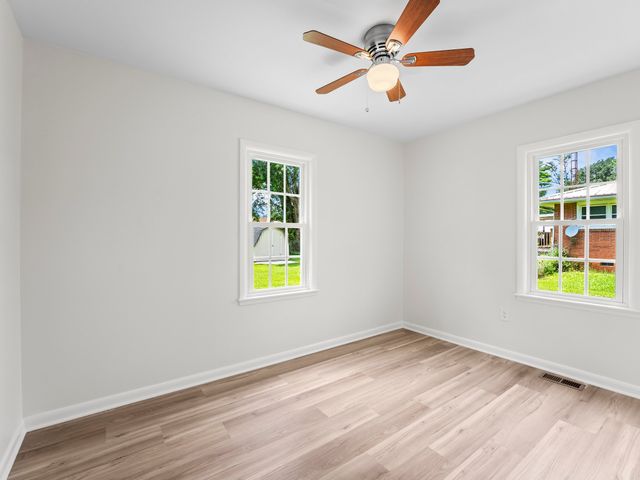 206 Elk Acre Dr, Estill Springs, TN 37330