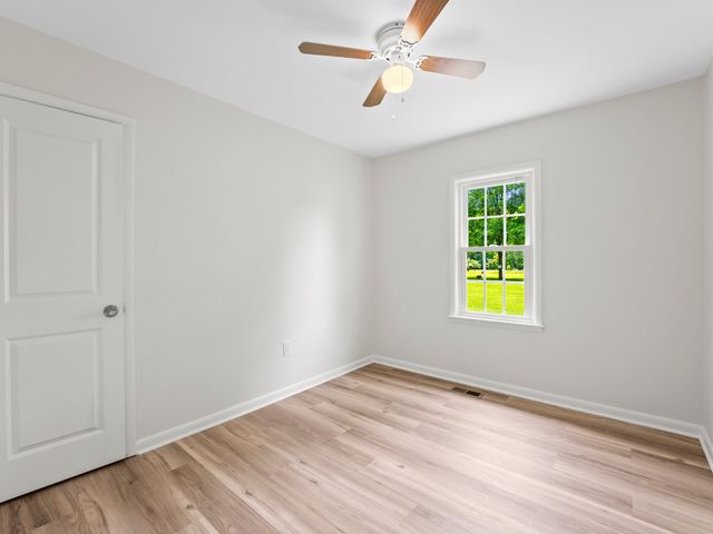 206 Elk Acre Dr, Estill Springs, TN 37330