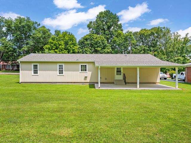 206 Elk Acre Dr, Estill Springs, TN 37330