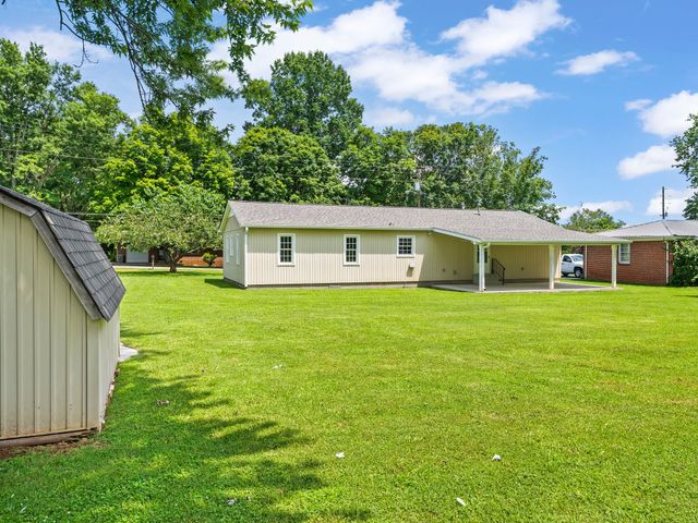 206 Elk Acre Dr, Estill Springs, TN 37330