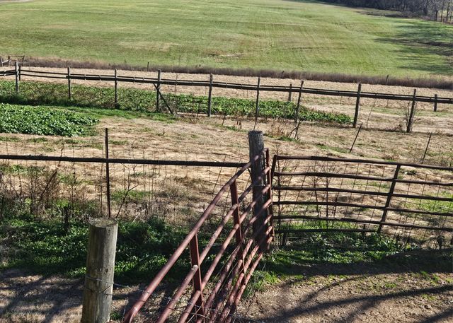 1 wilburn hollow rd, Riddleton, TN 37151