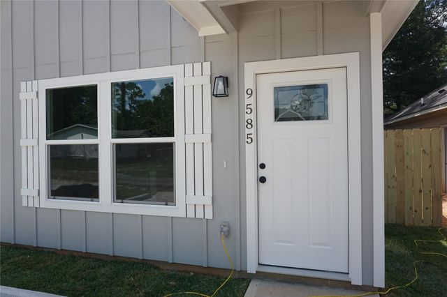 9583 Darkwood, Willis, TX 77318