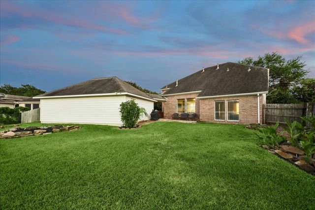 8503 Beacon Bend Lane, Pearland, TX 77008