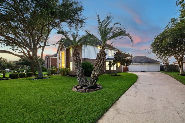 8503 Beacon Bend Lane, Pearland, TX 77008