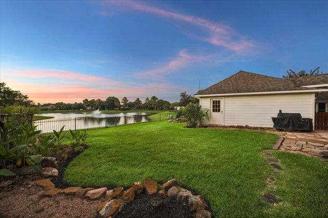 8503 Beacon Bend Lane, Pearland, TX 77008