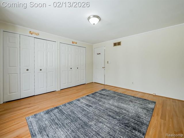 2365 Niagara Drive, Troy, MI 48083