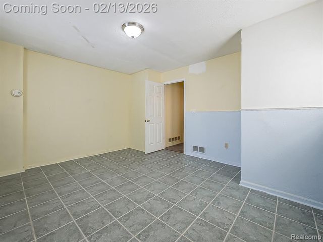 2365 Niagara Drive, Troy, MI 48083