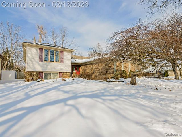 2365 Niagara Drive, Troy, MI 48083