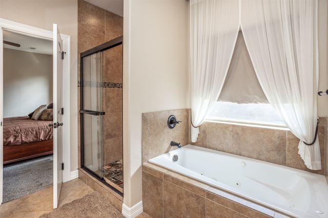 700 Mary Lee Lane, Collinsville, TX 76233