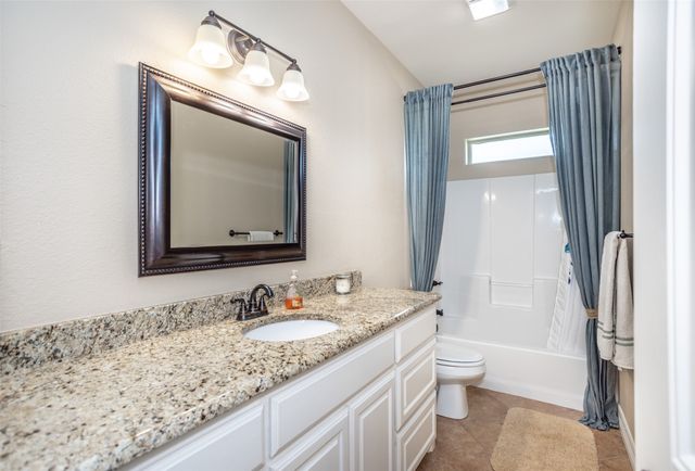 700 Mary Lee Lane, Collinsville, TX 76233