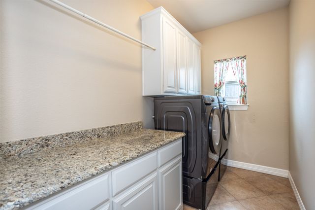 700 Mary Lee Lane, Collinsville, TX 76233