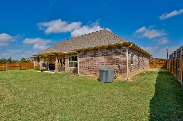 700 Mary Lee Lane, Collinsville, TX 76233