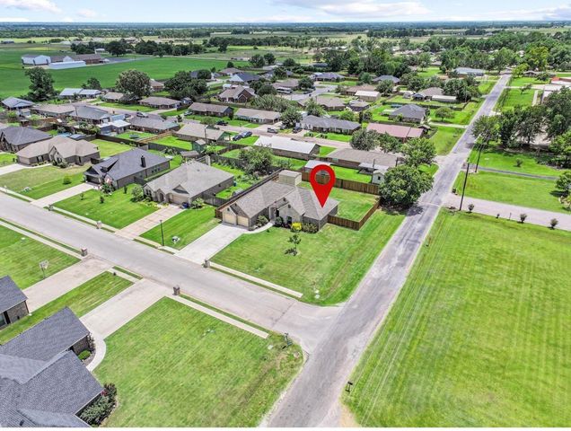 700 Mary Lee Lane, Collinsville, TX 76233