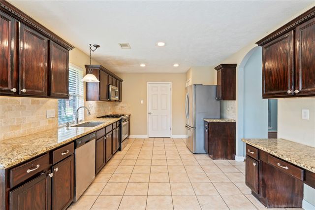 4427 Ireland Lane, Pasadena, TX 77505