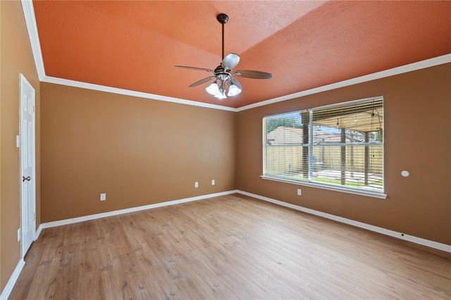 4427 Ireland Lane, Pasadena, TX 77505