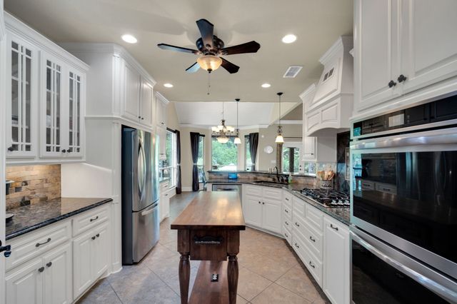 121 Sequoia Court, Midlothian, TX 76065