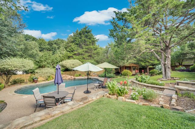 121 Sequoia Court, Midlothian, TX 76065