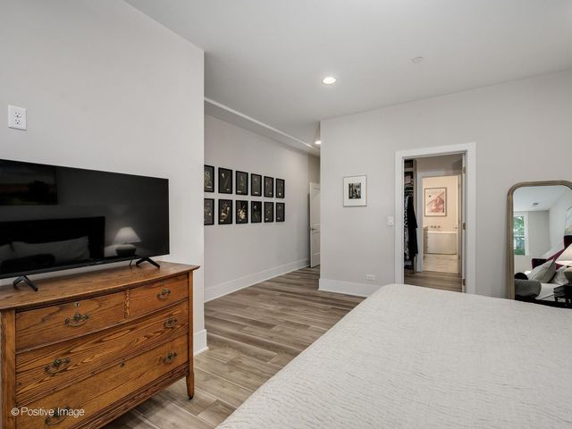 1938 N Sawyer Avenue 1, Chicago, IL 60647