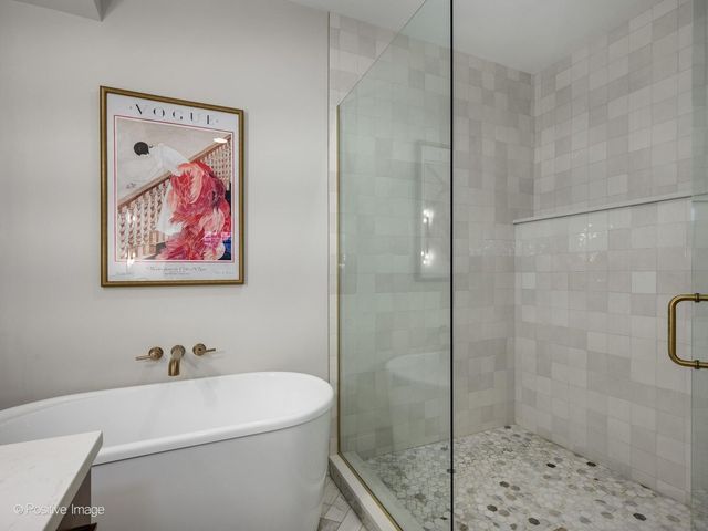 1938 N Sawyer Avenue 1, Chicago, IL 60647