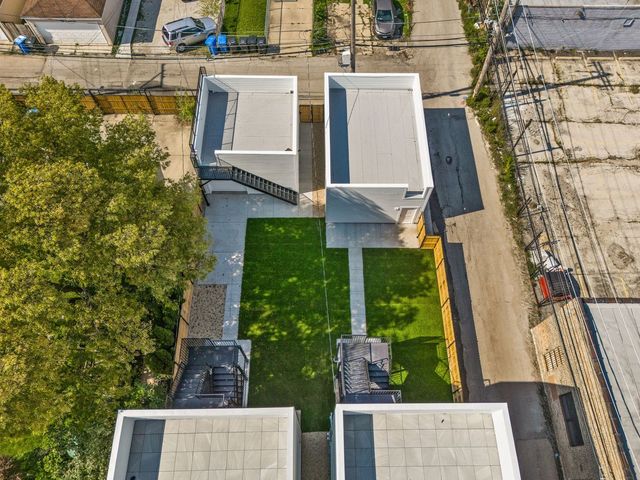 1938 N Sawyer Avenue 1, Chicago, IL 60647