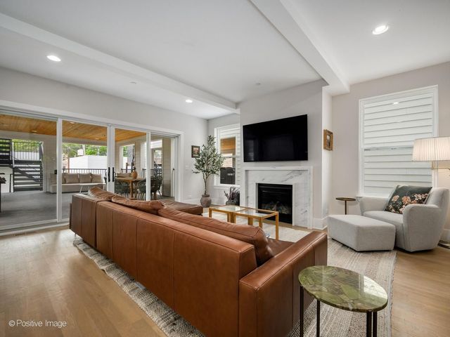 1938 N Sawyer Avenue 1, Chicago, IL 60647