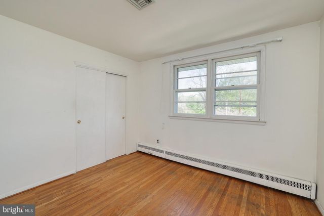 2323 LAKEVIEW DR, Yardley, PA 19067