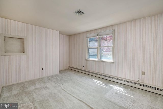 2323 LAKEVIEW DR, Yardley, PA 19067