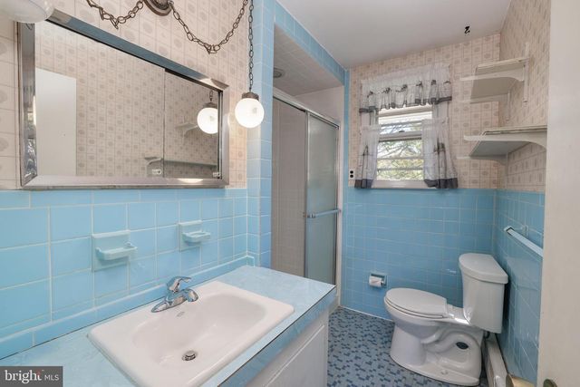 2323 LAKEVIEW DR, Yardley, PA 19067