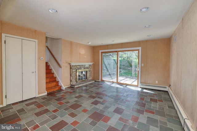 2323 LAKEVIEW DR, Yardley, PA 19067