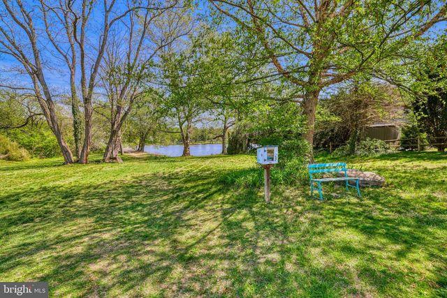 2323 LAKEVIEW DR, Yardley, PA 19067