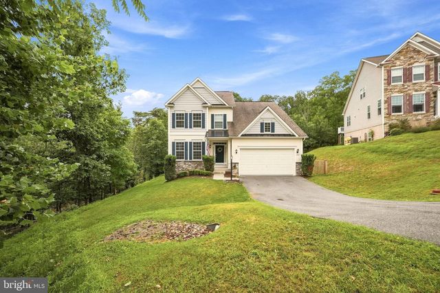 210 WOODS DR, Cross Junction, VA 22625