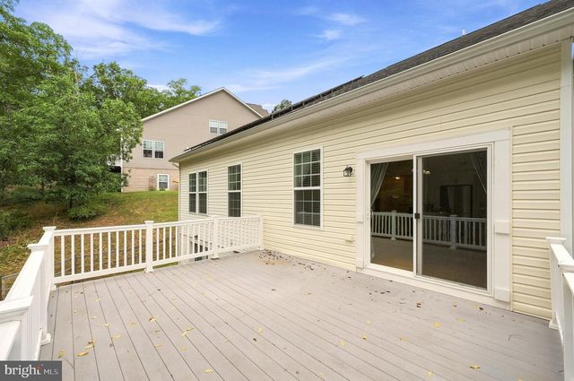 210 WOODS DR, Cross Junction, VA 22625