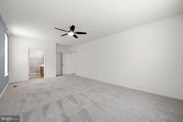 210 WOODS DR, Cross Junction, VA 22625