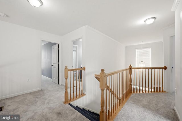 210 WOODS DR, Cross Junction, VA 22625