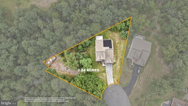 210 WOODS DR, Cross Junction, VA 22625