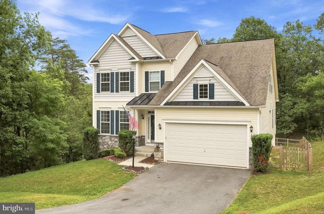 210 WOODS DR, Cross Junction, VA 22625