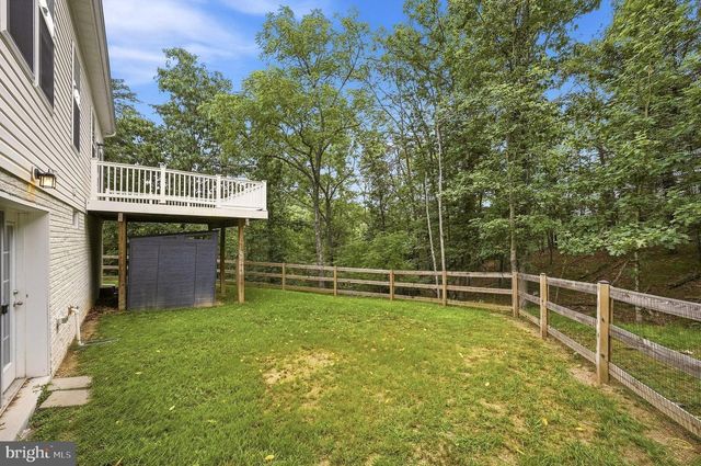 210 WOODS DR, Cross Junction, VA 22625