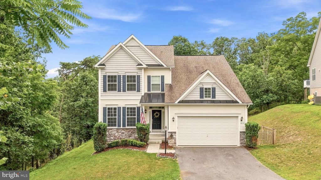 210 WOODS DR, Cross Junction, VA 22625