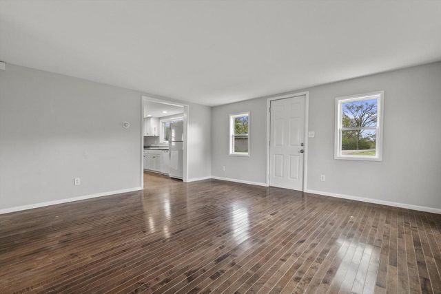 8200 312th AVENUE, Burlington, WI 53105